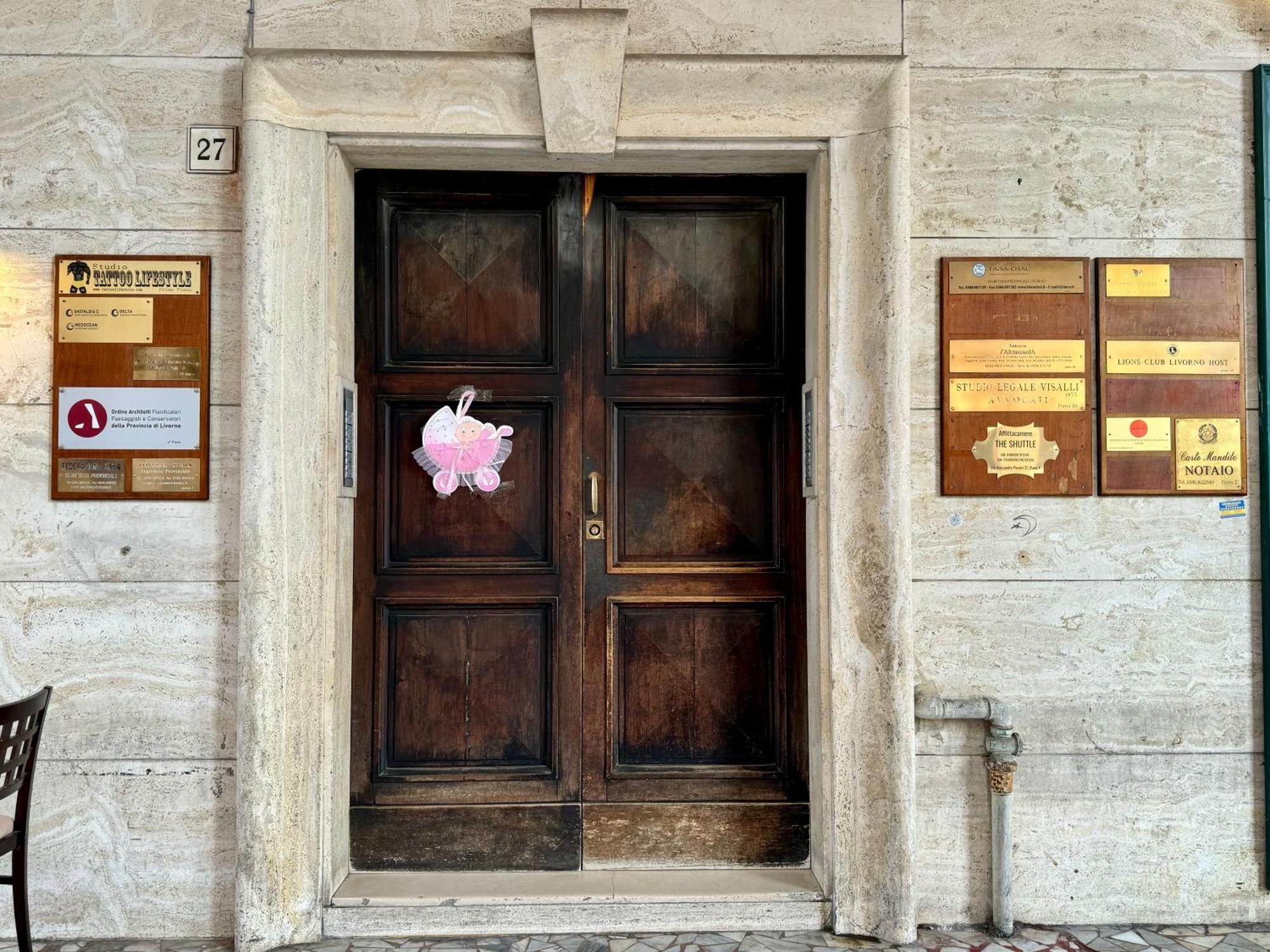 Affittacamere The Shuttle Livorno Dış mekan fotoğraf