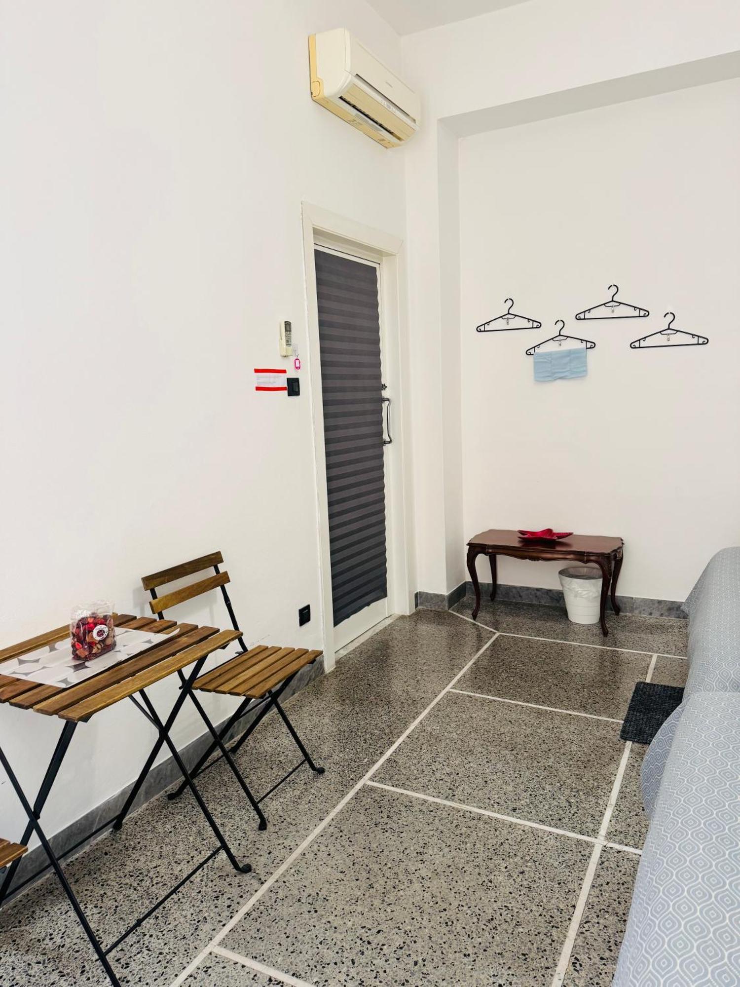 Affittacamere The Shuttle Livorno Dış mekan fotoğraf